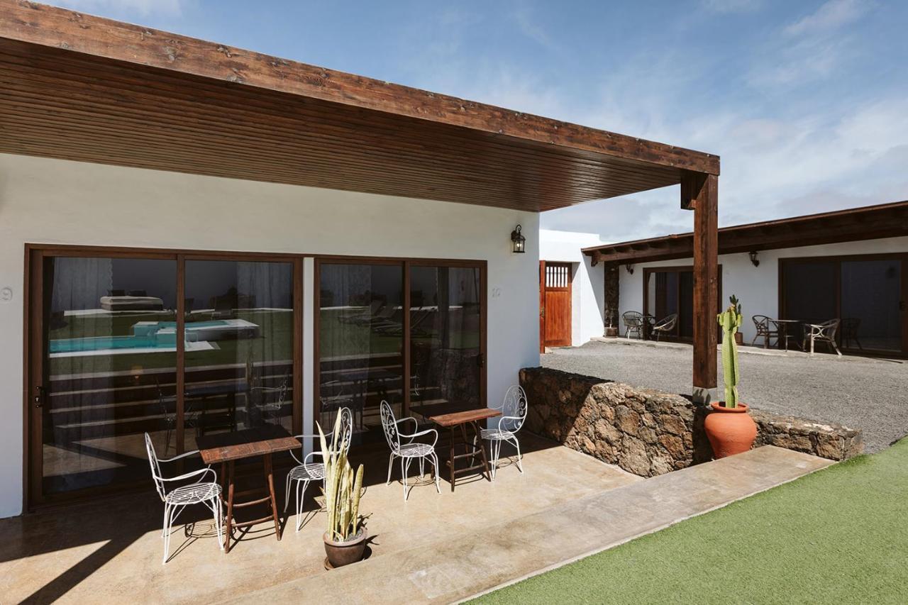 Hotelito Rural Flor De Timanfaya Тінахо Екстер'єр фото