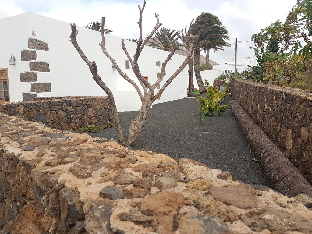 Hotelito Rural Flor De Timanfaya Тінахо Екстер'єр фото